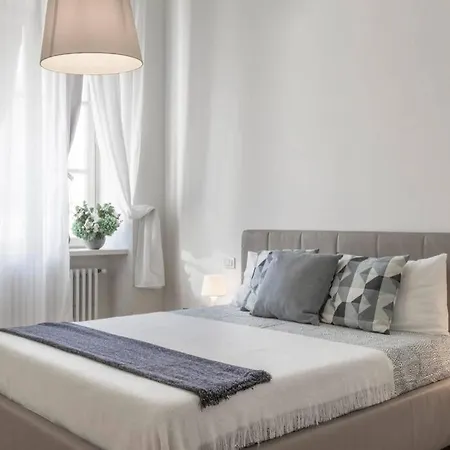 Palazzo Tergesteo Tirabora Apartment *