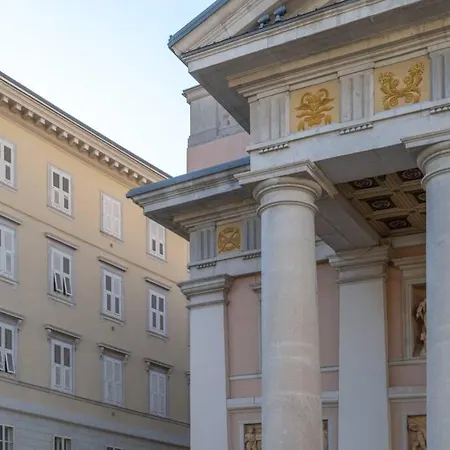 Palazzo Tergesteo Tirabora Trieste