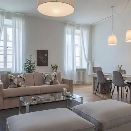 Palazzo Tergesteo Tirabora *