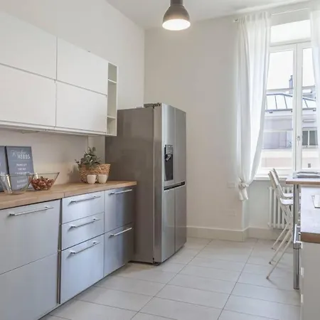 Palazzo Tergesteo Tirabora