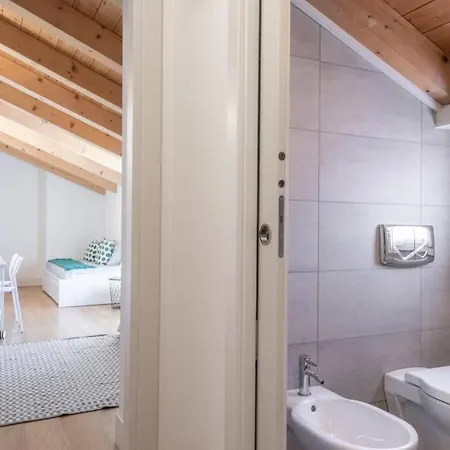 Palazzo Tergesteo Tirabora